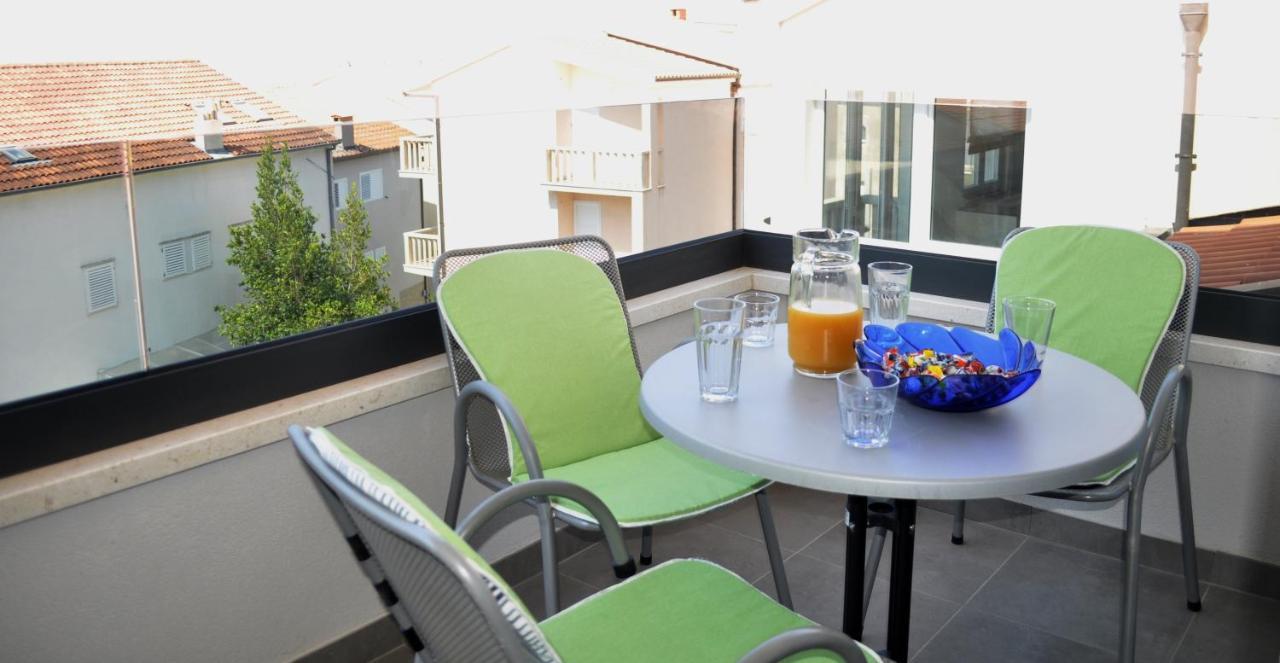Apartman Sunnyside Макарська Екстер'єр фото